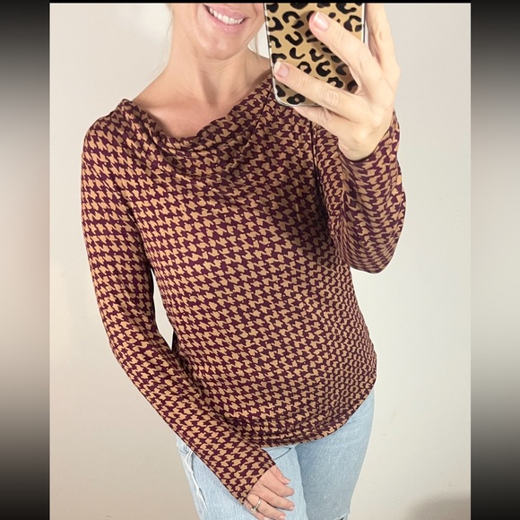 Ann Taylor Tops - Ann Taylor Houndstooth long sleeve shirt. Large.
